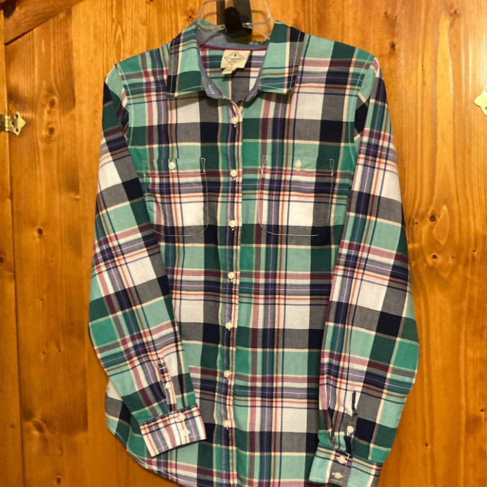 St. John’s Bay Button Up Long Sleeve Men’s Plaid Shirts size Medium.